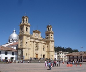 Basilica de Nuestra Señora de chiquinquira-panoramio-martin duque angulo